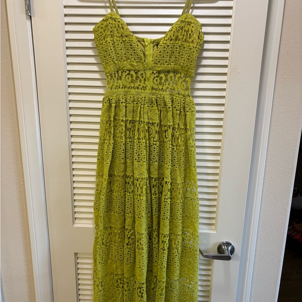 Missguided Lime Lace Maxi Dress
